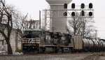 NS 8397 & 7527 lead train 159 southbound in a light snow